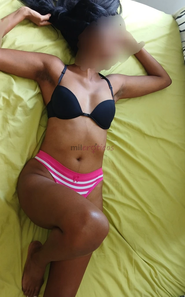Ola tudo bom me chamo san monteiro sou casada e faco chamada e vendo packs tbm tenho bastante videos com muito sexo e masturbacao variados sexo com me...