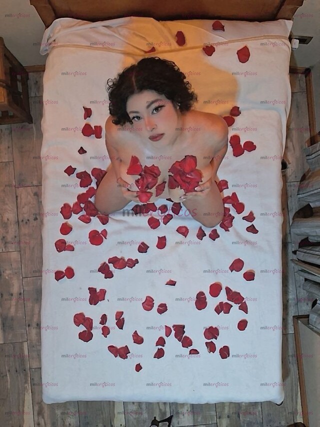FOTOS DE SOY DANIELA CHICA SEXY DE PECHOS GRANDES MUY CARIÑOSA