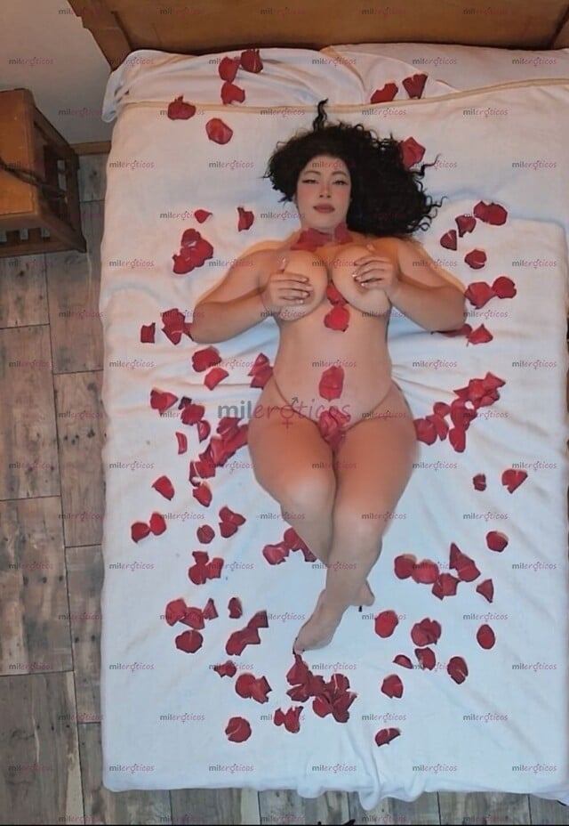 FOTOS DE SOY DANIELA CHICA SEXY DE PECHOS GRANDES MUY CARIÑOSA