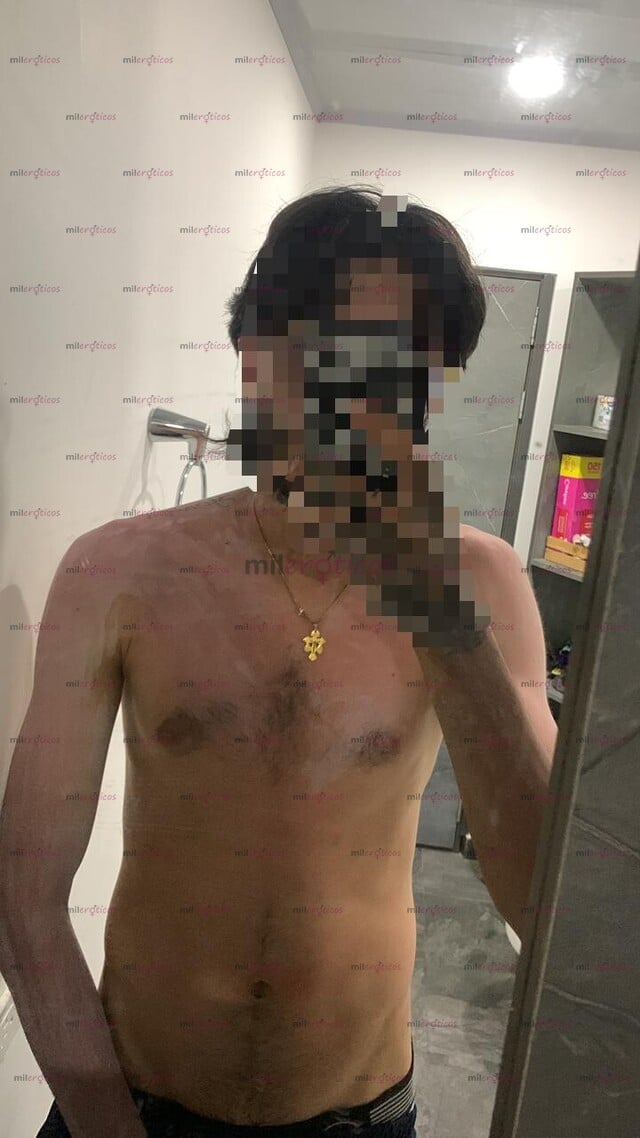 FOTOS DE JOVEN CALIENTE CON GANAS DE SACIAR TUS FETICHES Y FANTASÍAS EN LA CAMA