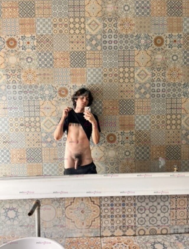 FOTOS DE JOVEN CALIENTE LISTO PARA CUMPLIR TUS FANTASIAS INTER BUENA VERGA