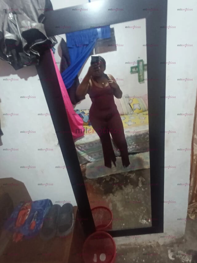 FOTOS DE IVON NEGRA CULONA Y TETONA DISPUESTA A COMPLACERTE