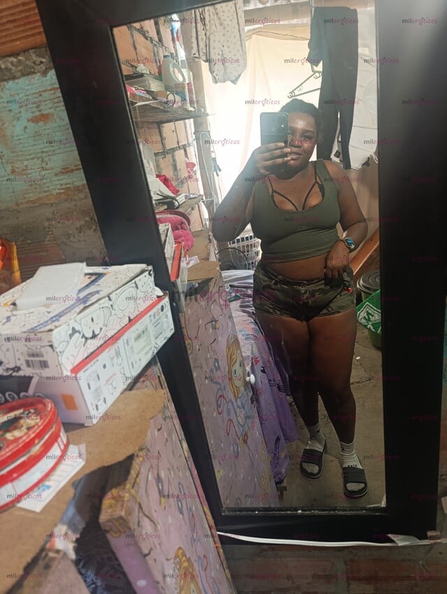 FOTOS DE IVON NEGRA CULONA Y TETONA DISPUESTA A COMPLACERTE