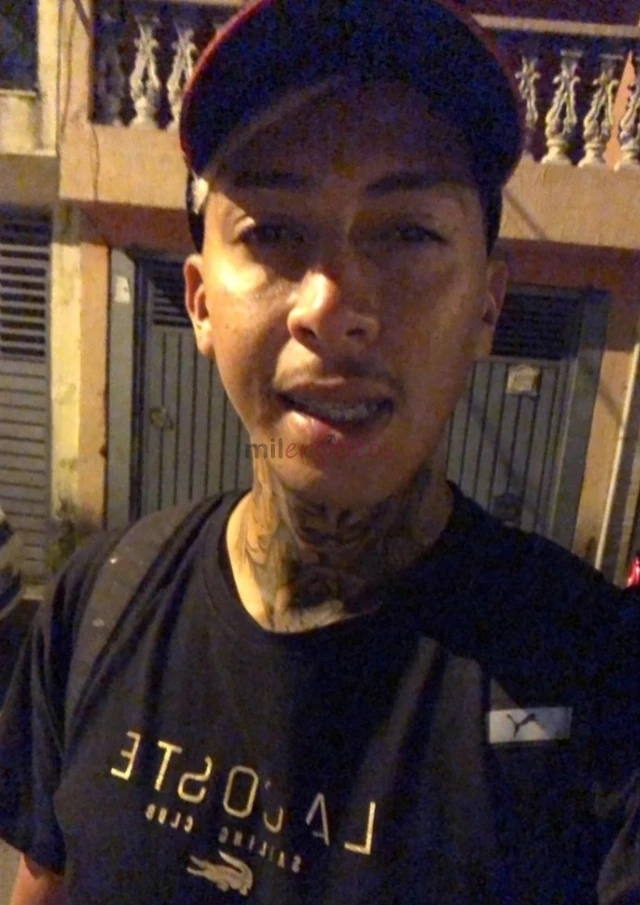 Oi tudo bem visitou o perfil 22 anos 1 86 pardo 21 cm bem grosso sou educado respeitoso calmo ou se preferir agressivo sou muito compreensivo em uma r...