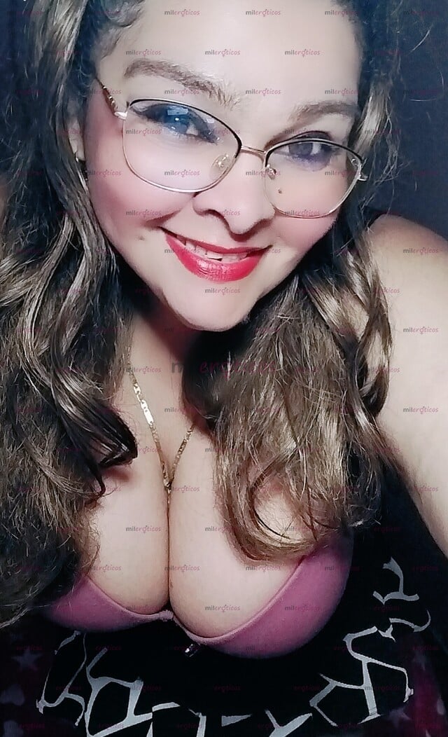 FOTOS DE MADURITA BIEN CALIENTE DE UNA SÚPER TETAS BIEN GRANDES..