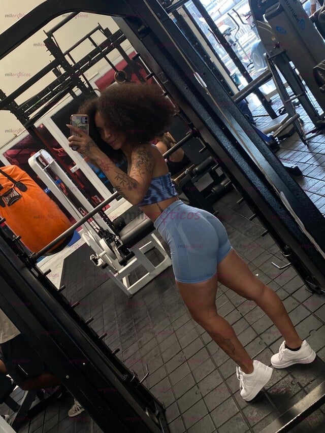 FOTOS DE BELLA NEGRA CON CABELLO AFRO, ME LLAMO CANELA
