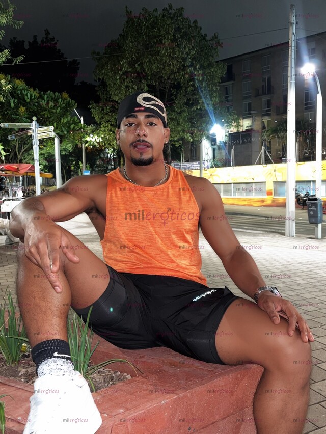 FOTOS DE CANDENTE NEGRO PINTOSO VARÓN Y CULION EN MEDELLÍN PARA ENCUENTROS