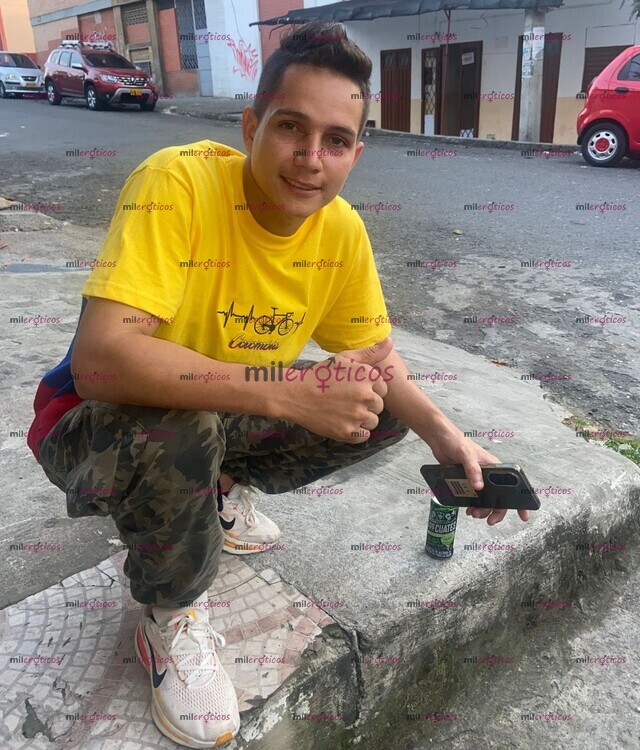 FOTOS DE KEVIN JOVEN COLOMBIANO CON UNA VERGA BIEN LECHERA DISPONIBLE 24 HORAS LLAMAME!!