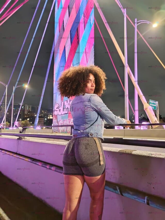 FOTOS DE MORENA Y GRANDOTA, DIVINA FLACA AFRO, SOY CANELA