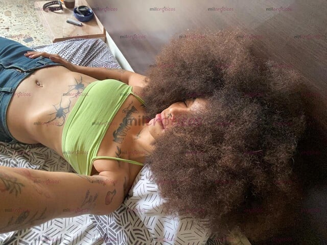 FOTOS DE MORENA Y GRANDOTA, DIVINA FLACA AFRO, SOY CANELA