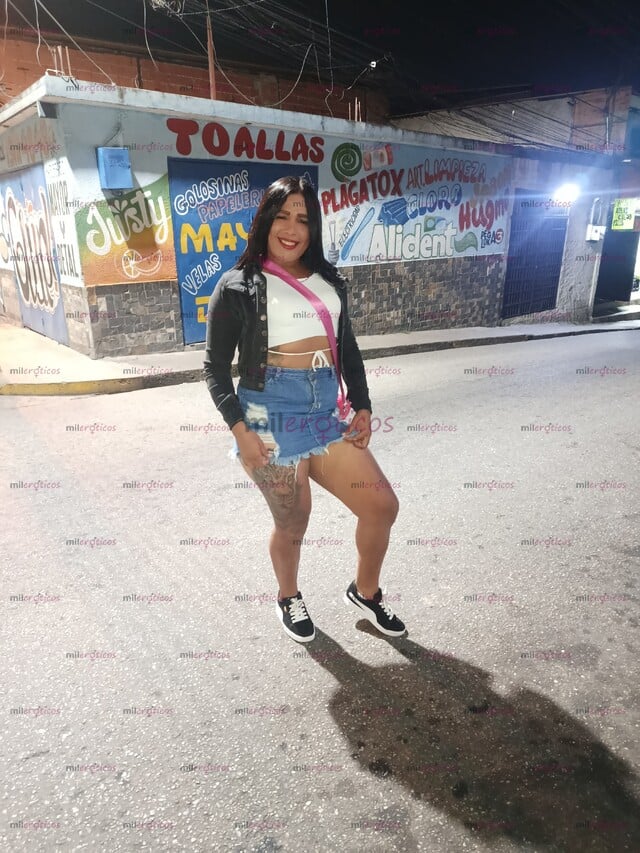 FOTOS DE HERMOSA MORENA CUERPO VOLUMINOSO DISPUESTA A COMPLACERTE