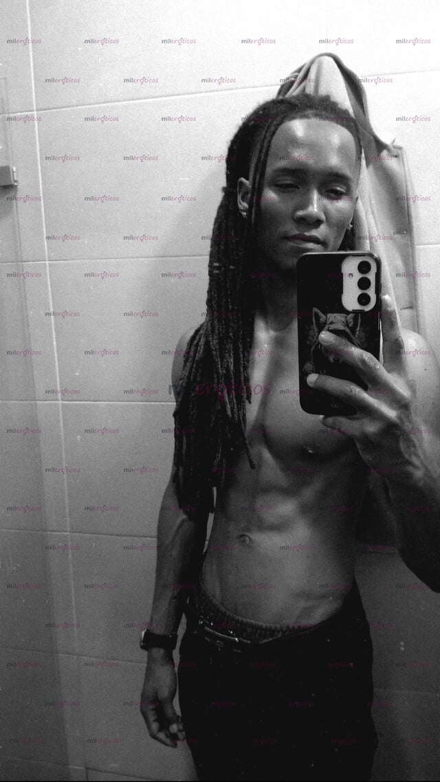 FOTOS DE NEGRO DOTADO DE 20 CM!! VAGINAL, ANAL Y LECHERO SIN LÍMITES