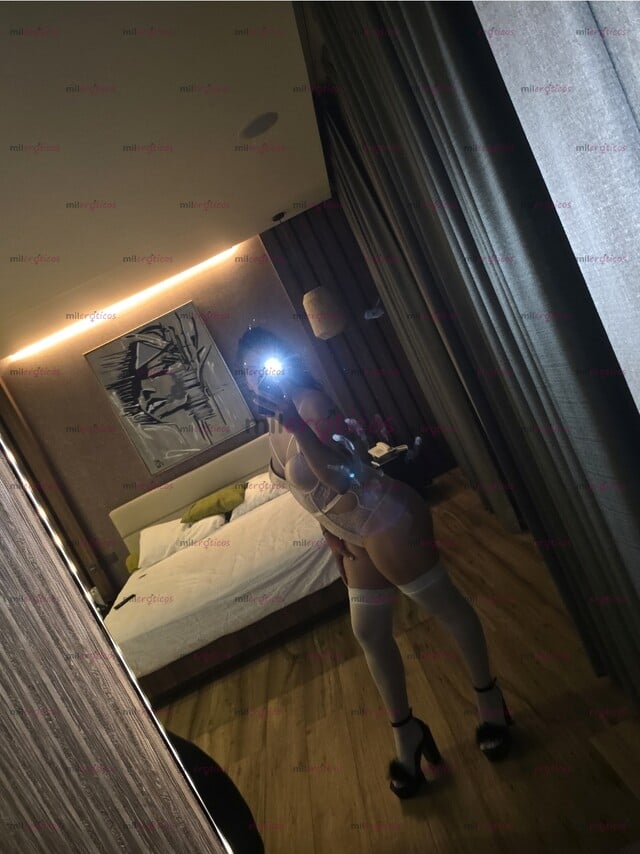FOTOS DE MADURITA CALIENTE BUSCANDO SACARTE HASTA LA ÚLTIMA GOTA DE TU RICA LECHE UMMM