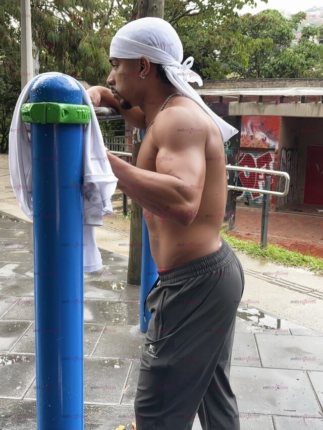FOTOS DE NEGRO VARONIL PINTA EN MEDELLÍN BIEN MORBOSO PARA CULEO