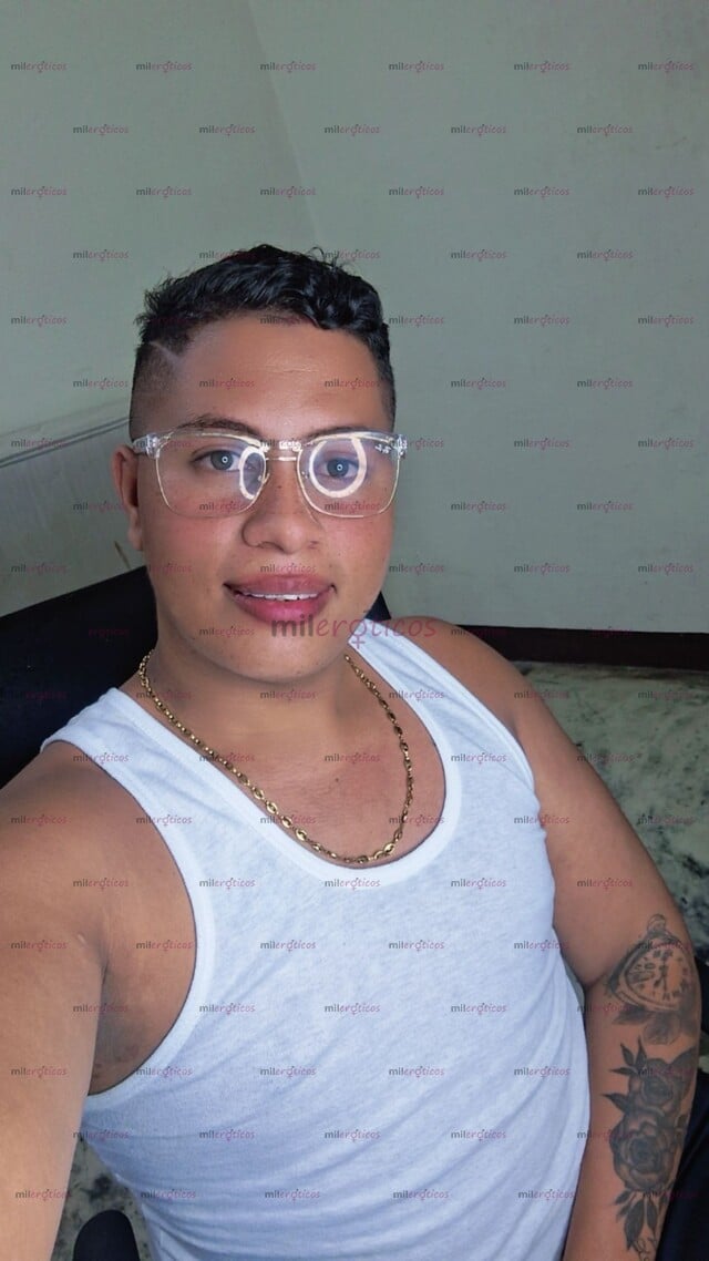 FOTOS DE SOY VERSÁTIL MUY AMABLE ME GUSTA MUCHO EL MORBO VOY A DÓNDE SEA
