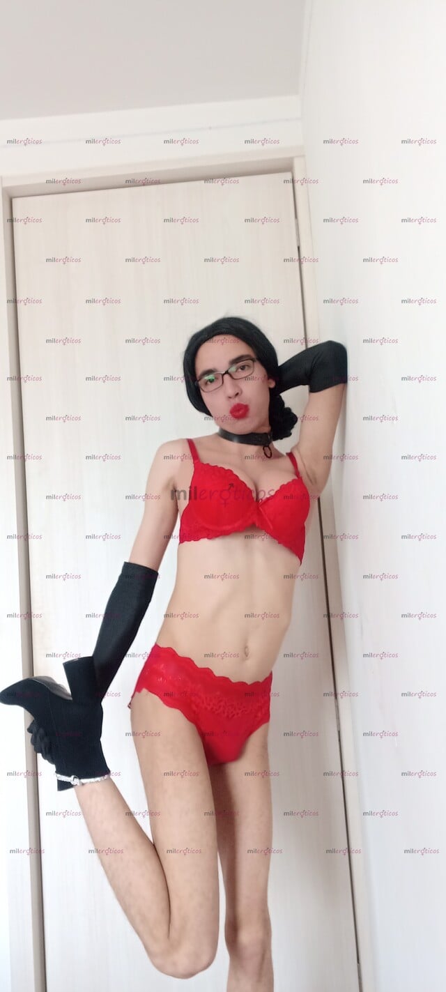 FOTOS DE V A L E R I A : TRAVESTI, PRIMERIZA Y PASIVA