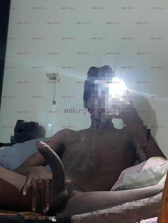 FOTOS DE MORENO LINDO CON BUENA VERGA DE 24 CM LISTO PARA COMPLACERTE BIEN RICO