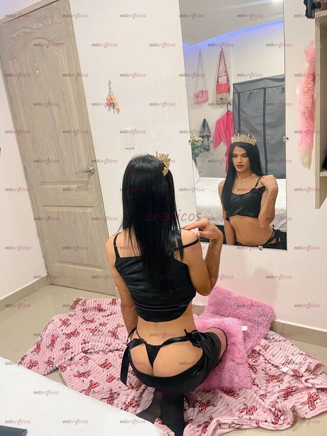FOTOS DE SUMISA, CON CARA TIERNA Y MAMADA DELICIOSA