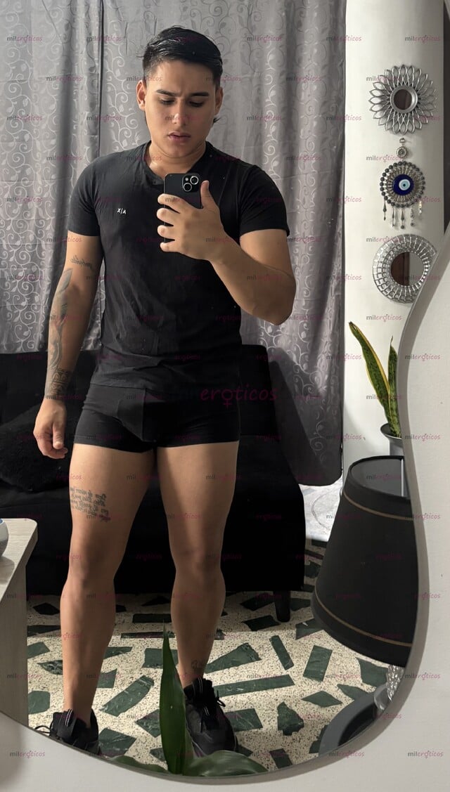 FOTOS DE JOVEN EDUCADO ARRECHO EN LA CAMA ÚLTIMOS DÍAS