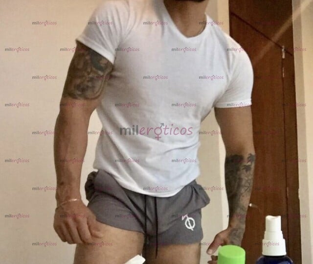 FOTOS DE BARBON AXEL MASSAGE DISPONIBLE APARTIR DE MIERCOLES POR LA TARDE