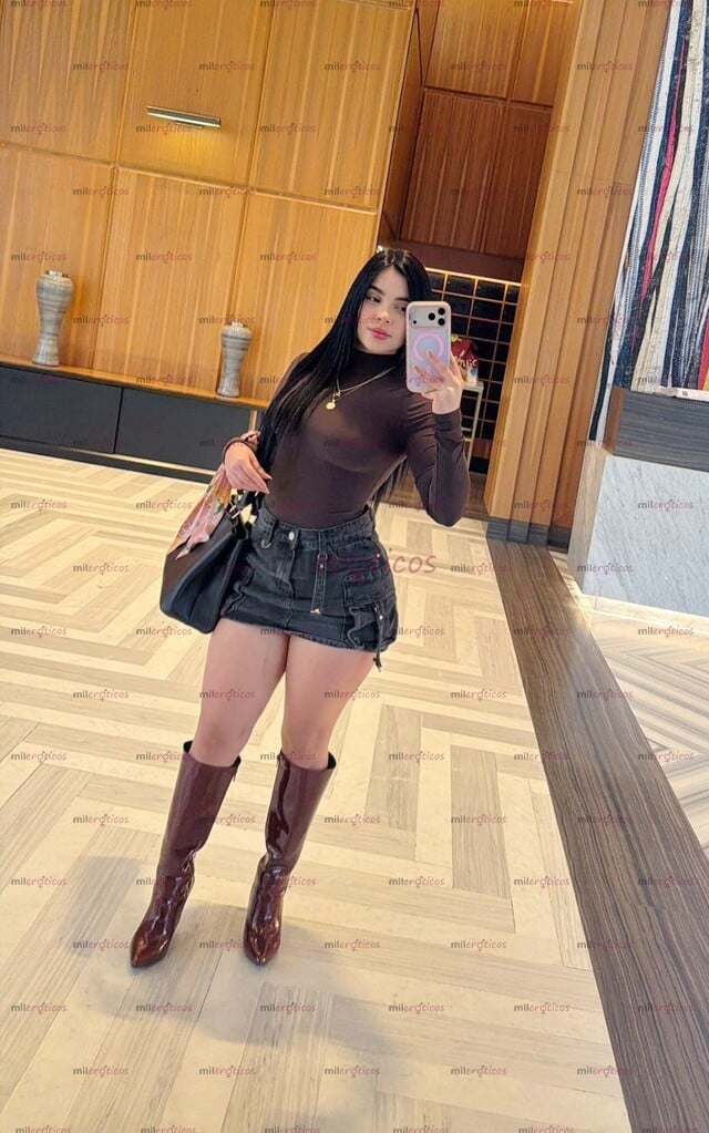 FOTOS DE CALIENTE COLOMBIANA FLAQUITA RICA Y COMPLACIENTE MUÑEQUITA