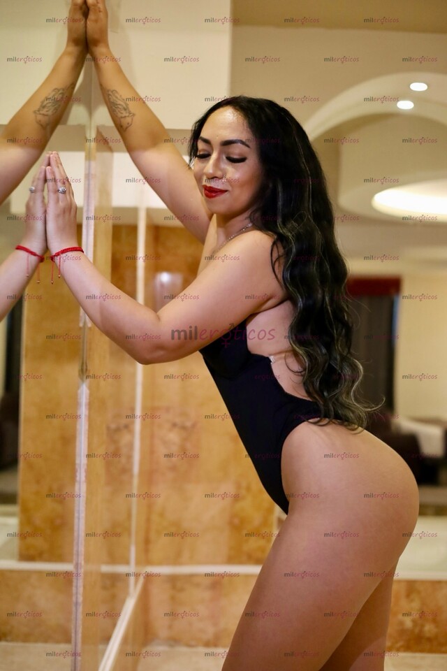 FOTOS DE TE GUSTAN MIS NALGAS? PUES SON TUYAS, SOLO TIENES QUE PEDIRLAS PAPI.