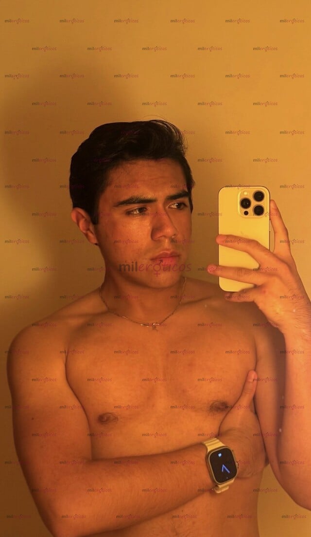 FOTOS DE CHICO DISCRETO, COMPLACIENTE Y CARIÑOSO
