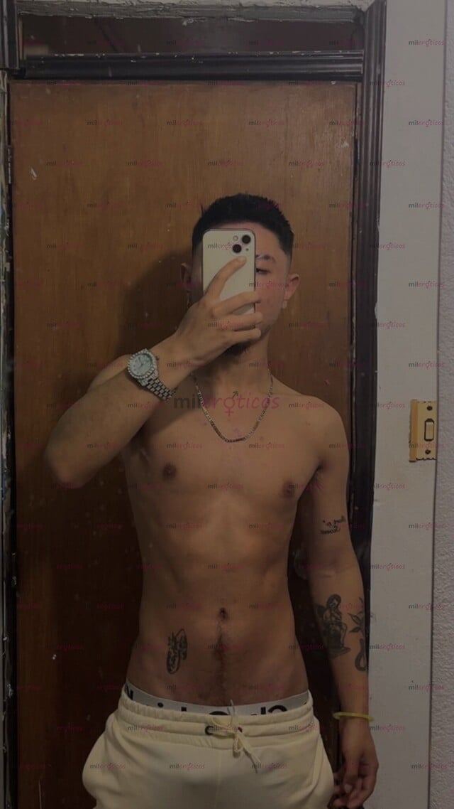 FOTOS DE POLLITO VERSÁTIL, CALIENTE Y COMPLACIENTE