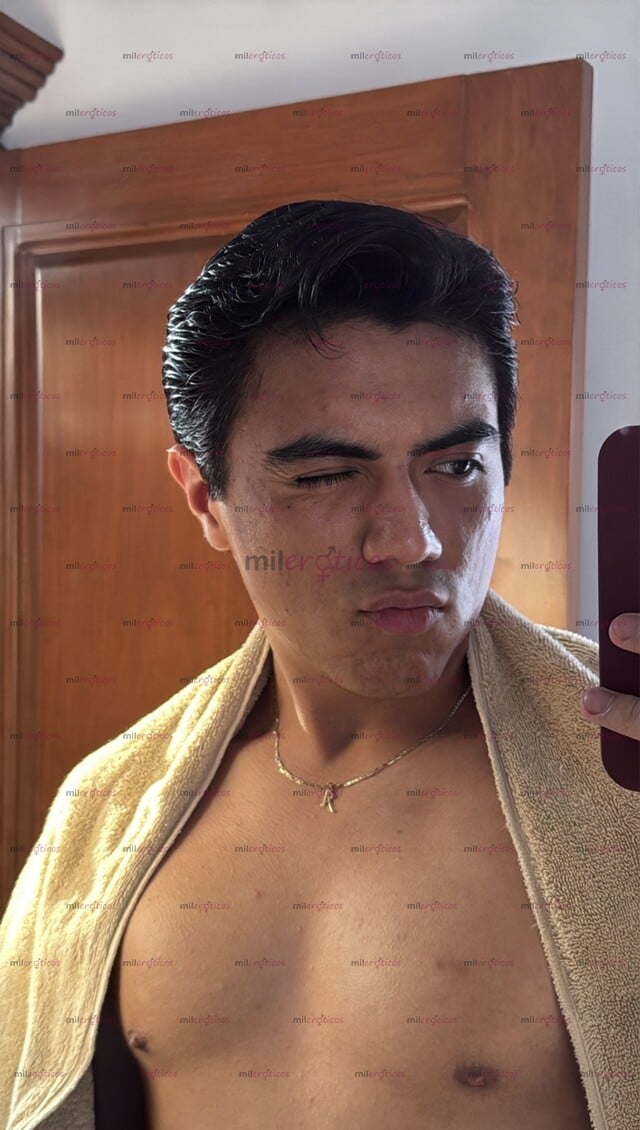 FOTOS DE CHICO DISCRETO, COMPLACIENTE Y CARIÑOSO