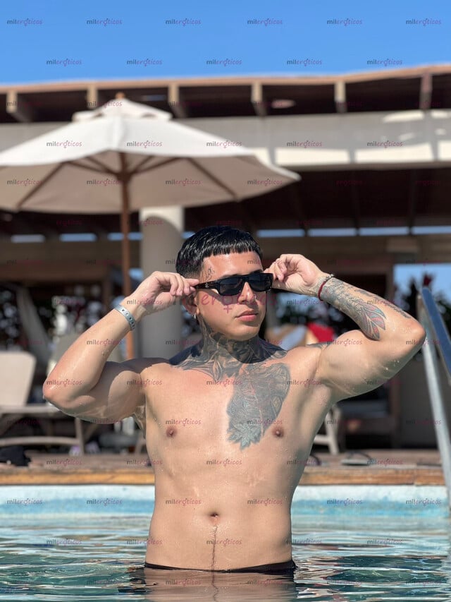 FOTOS DE NUEVO HOMBRE CHACAL TATUADO 100% RICO PARA COMPLACER TODAS TUS NECESIDADES