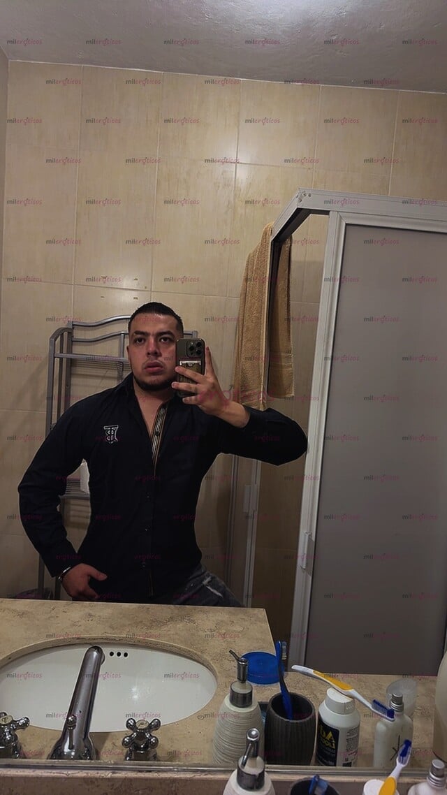FOTOS DE HOLA!! SOY JOSUÉ TENGO 27 AÑOS SOY UN CHICO MUY CALIENTE ACTIVO