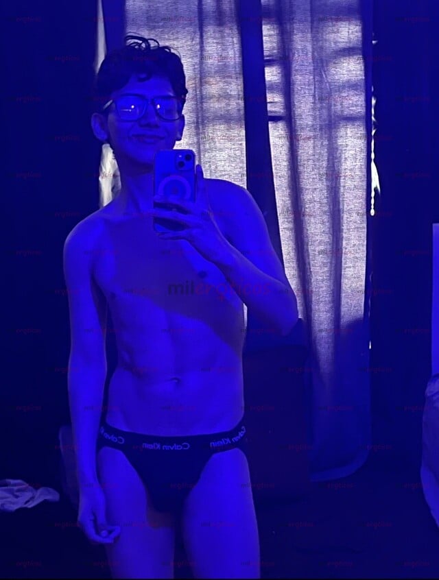FOTOS DE MORRO TWINK ATLÉTICO GUAPO SOLO LARA HOMBRES SOLVENTES SOLO HOMBRES SOLVENTE.
