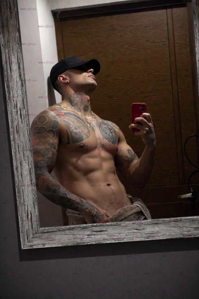 FOTOS DE MACHO CALIENTE MORBOSO,BRASOS GRANDES Y VERGA LECHERA