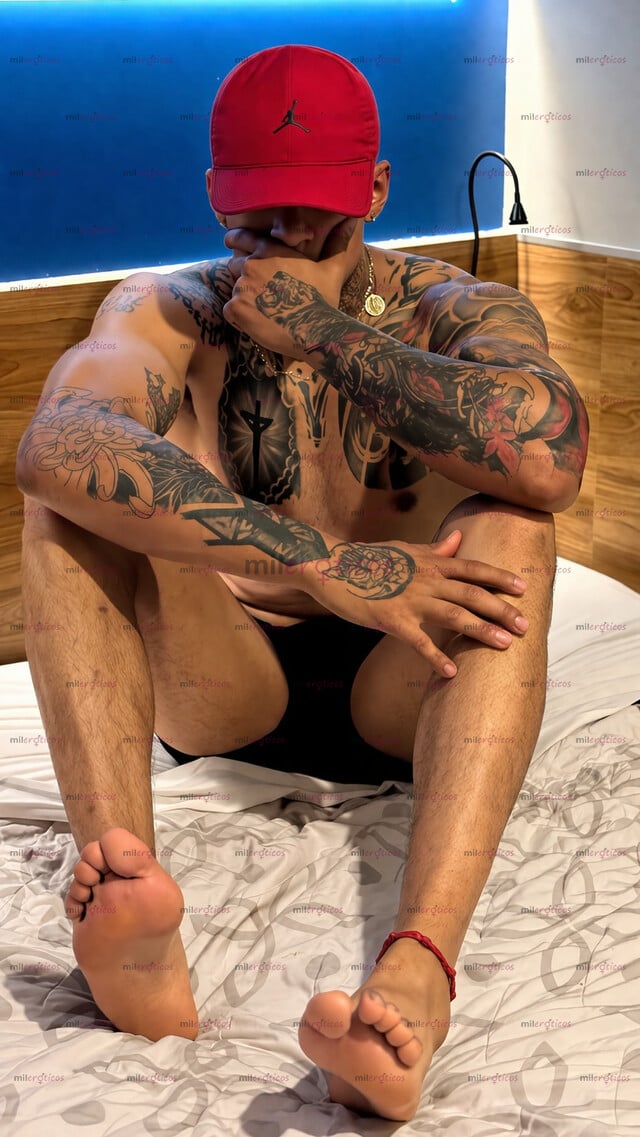 FOTOS DE MACHO CALIENTE MORBOSO,BRASOS GRANDES Y VERGA LECHERA