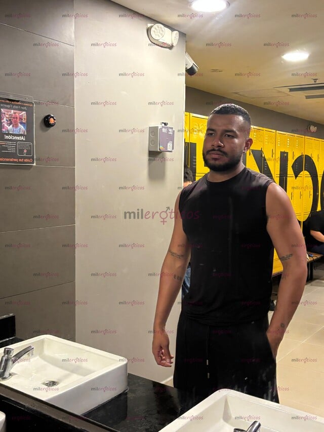 FOTOS DE LLEGÓ COSTEÑO MORENO ALTO LLENO DE LECHE PARA DARTELA TODA ANIMATE