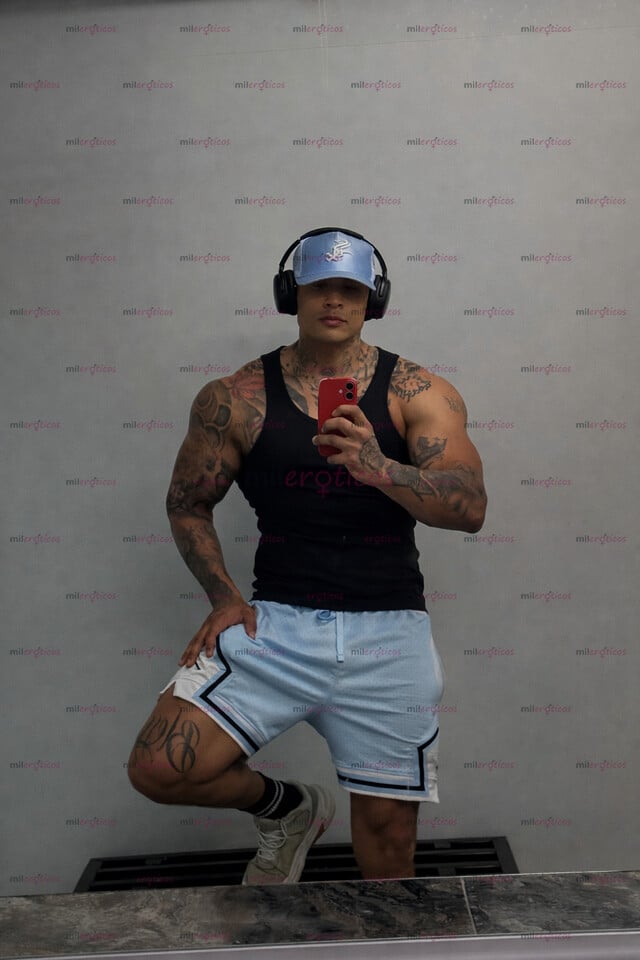 FOTOS DE MACHO CALIENTE MORBOSO,BRASOS GRANDES Y VERGA LECHERA