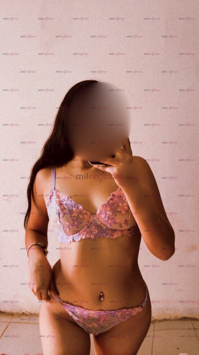 FOTOS DE KRISTAL HERMOSA FLAQUITA SENSUAL Y JUGUETONA HAGO DE TODO
