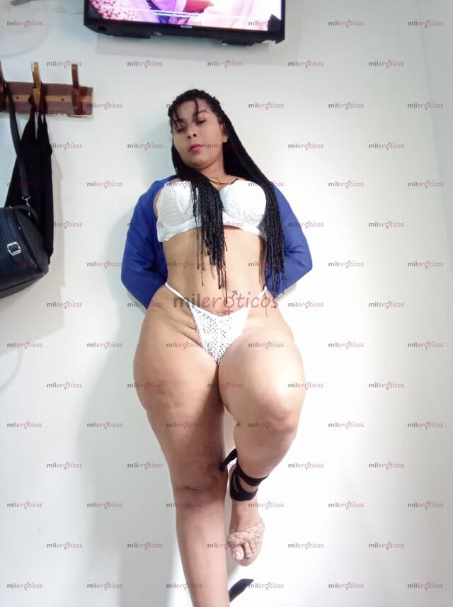 FOTOS DE HERMOSA MORENA RICA CON TREMENDO CULOTE PARA QUE ME DES DURO EN CUATRO