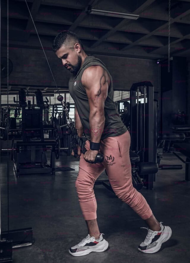 FOTOS DE UBER COMPAÑÍA, MACHO SERIO, DOMINANTE, VARONIL, SEXO FUERTE, VERGA GRUESA. ACT