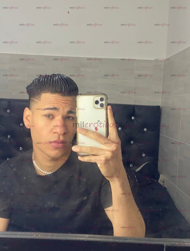 FOTOS DE BRYANT CHICO VENEZOLANO FLACO VERGON SUPER CALIENTE Y PARCHADO
