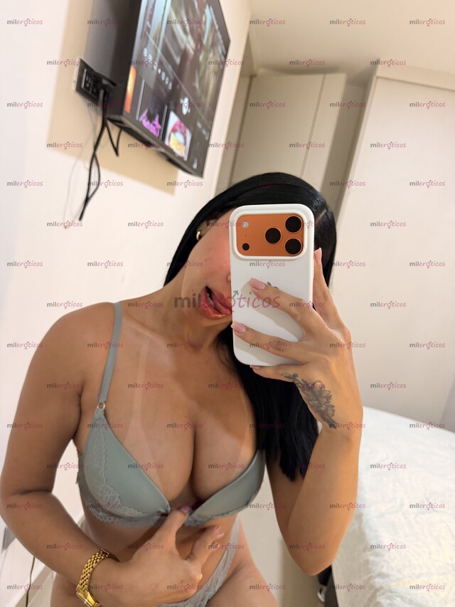 FOTOS DE FLACA SEXY PELI NEGRA CON SENOS LINDOS NATURAL