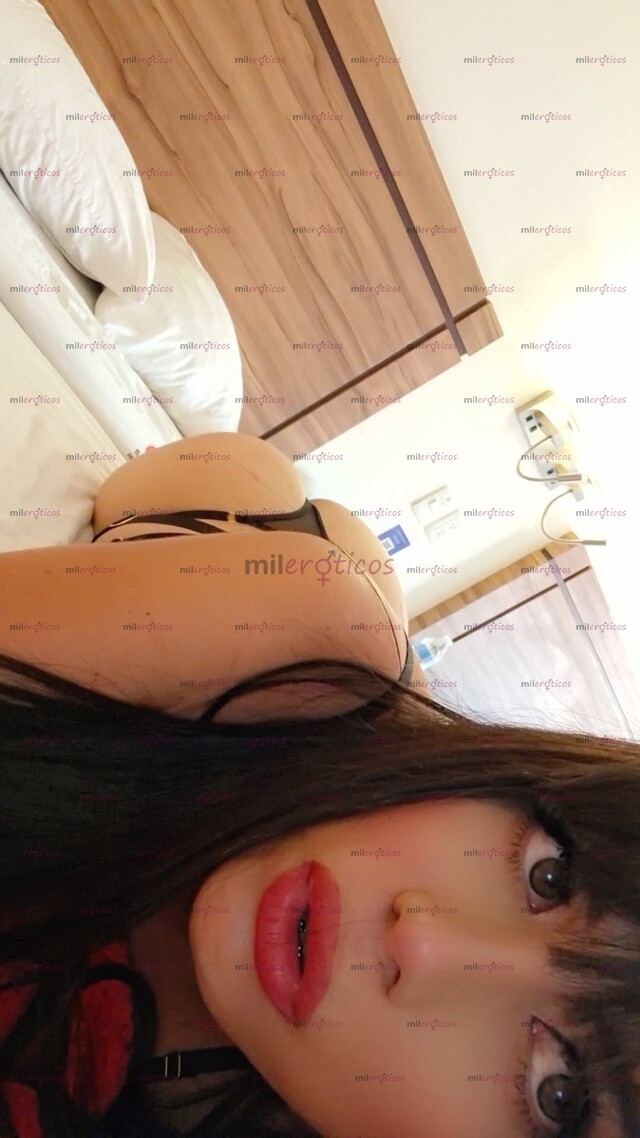 FOTOS DE HERMOSA TRANY CON UN RICO TROZO LECHERO PARA TI VEN DESLECHARME UNICO DIA