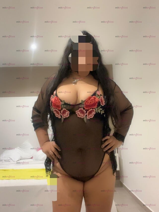 FOTOS DE SI SE TRATA DE CULEAR, VEN CON ESTA RICA MORENA DE FUEGO