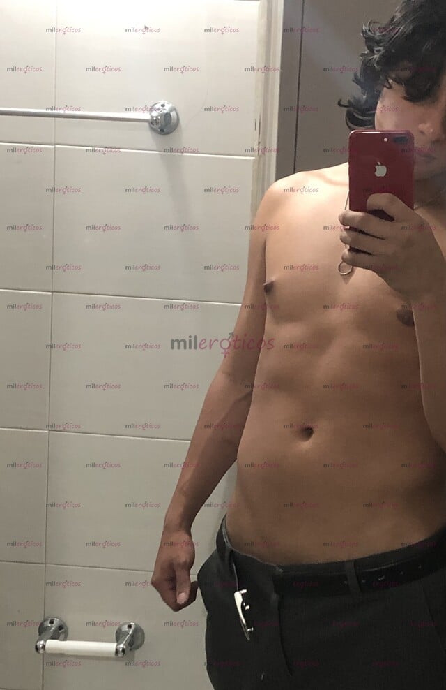 FOTOS DE DEBUTANDO EN TU CIUDAD !! CHICO APUESTO Y DE BUEN COGER