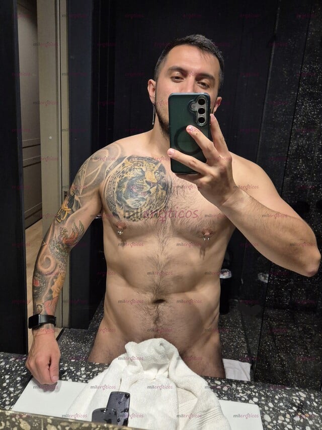 FOTOS DE FETICHISTA Y COMPLACIENTE CON SITIO PRIVADO