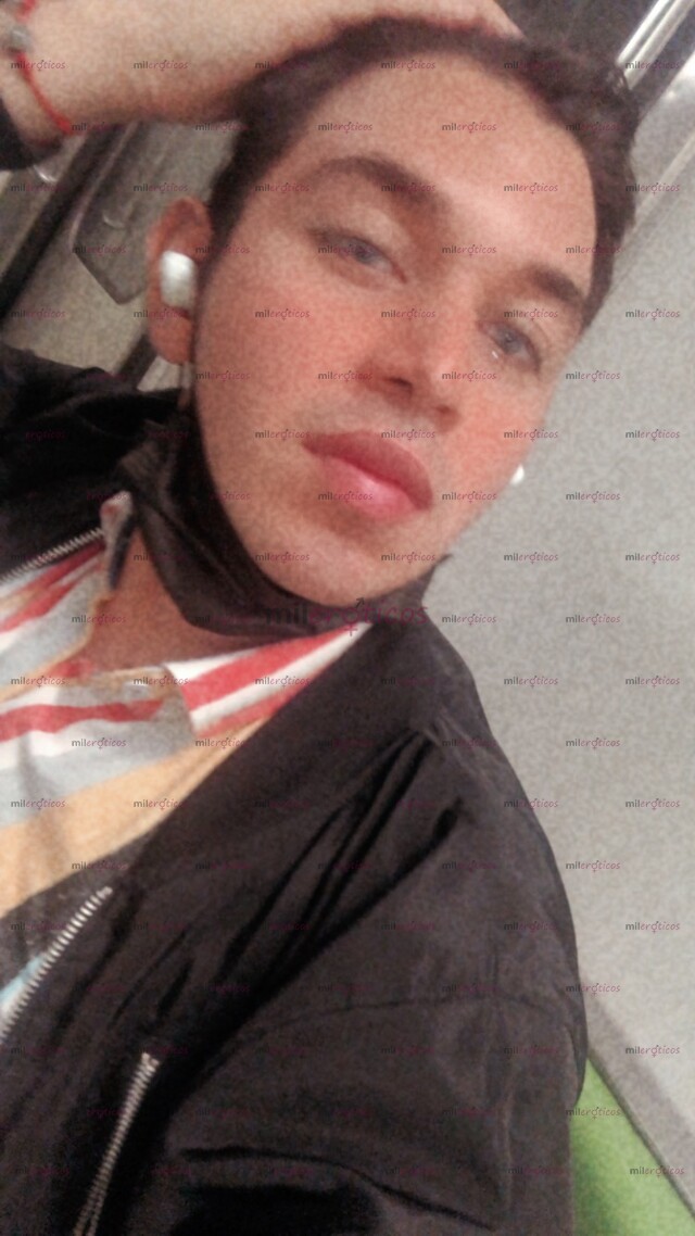 FOTOS DE VEN Y DEJATE LLEVAR EN MIS LABIOS ARDIENTES LLENOS DE PASION