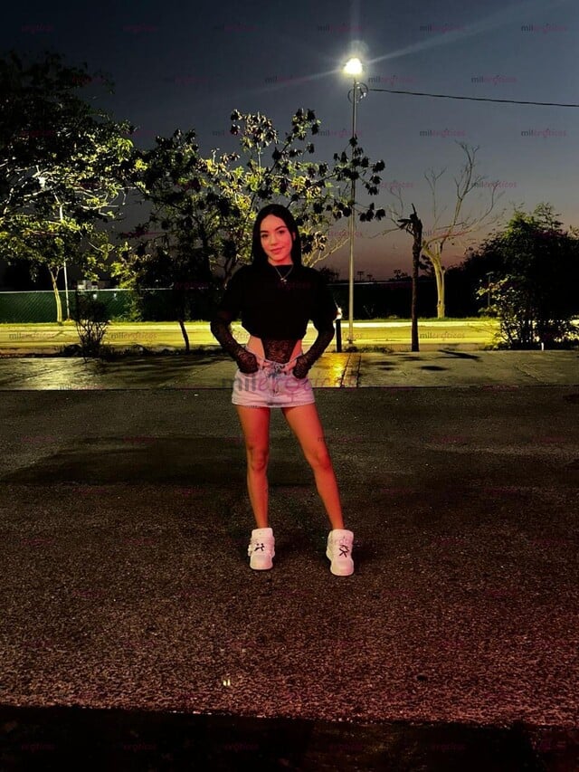 FOTOS DE FLAQUITA RICA TETICAS ROSITAS CON TRATO DE NOVIOS COLOMBIANA PEQUEEEE