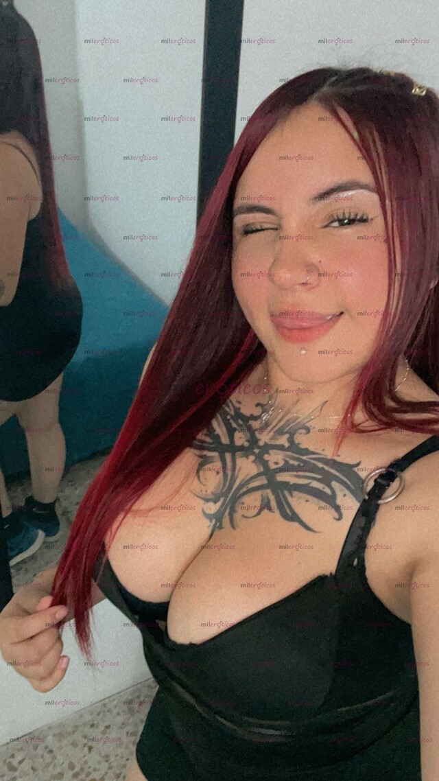 FOTOS DE CATALINA, HERMOSA PELIROJA CON SENOS MUY APETITOSOS