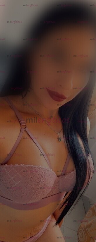 FOTOS DE LINDA COLOMBIANA DE CARA MUY LINDA; DELGADA DE CABELLO LARGO NEGRO PIEL BLANCA