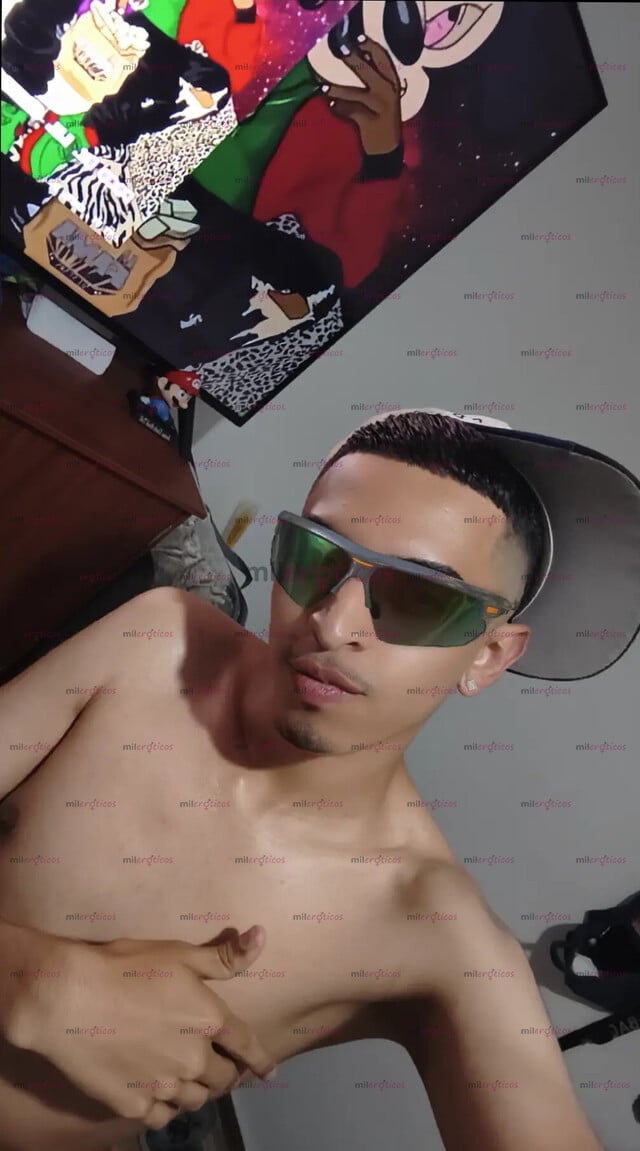 FOTOS DE JOVEN VERSÁTIL GAY COMPLACIENTE, DISPUESTO A EXPERIENCIAS ÚNICAS